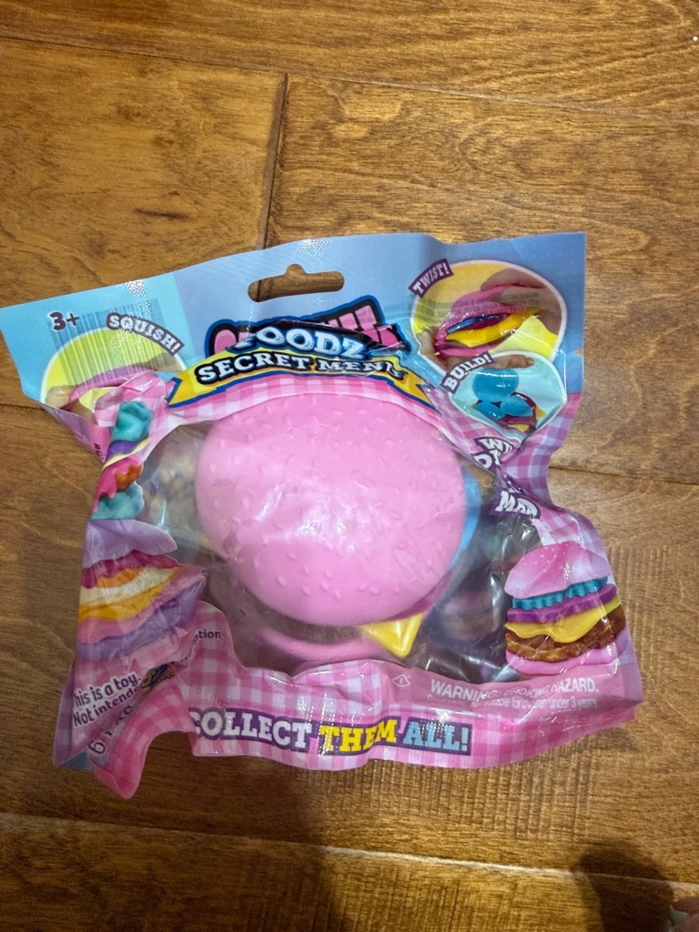 NWT Stretchee Foodz Secret Menu Squishy Toy Pack - Burger